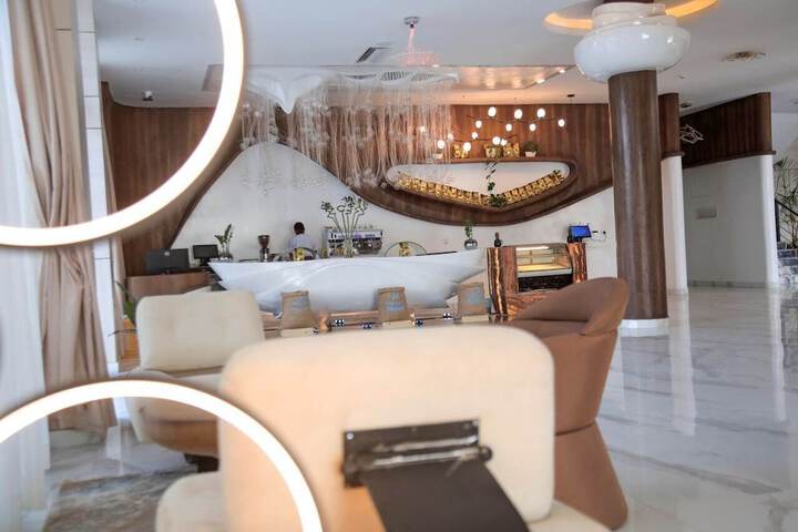 Hotel Interior 4 of 31