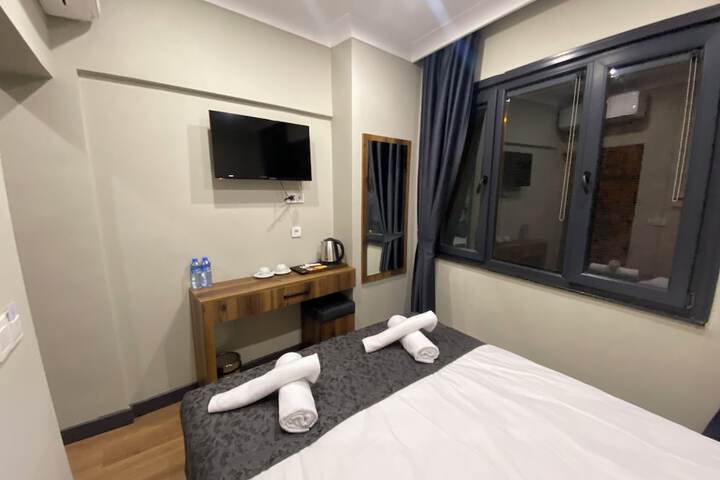 Room 51 of 99