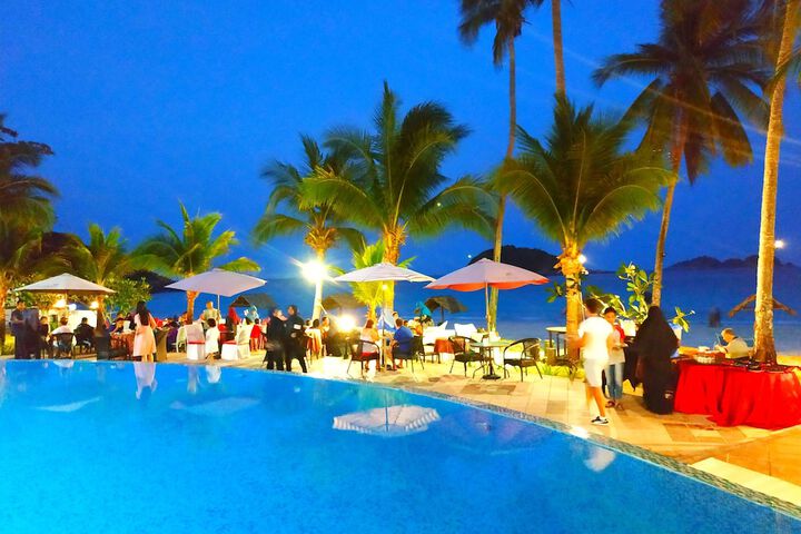 Pools & Facilities