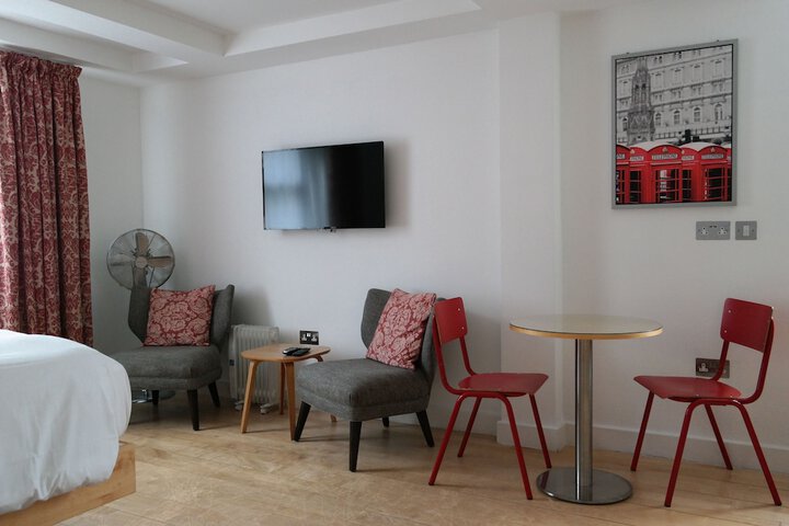 Room 10 of 56