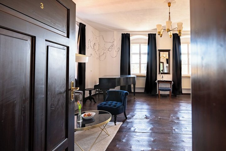Room 20 of 96