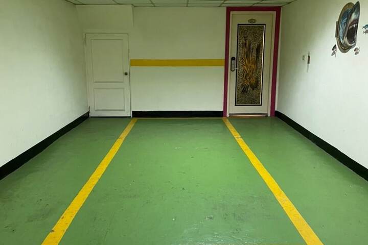 Room 26 of 68