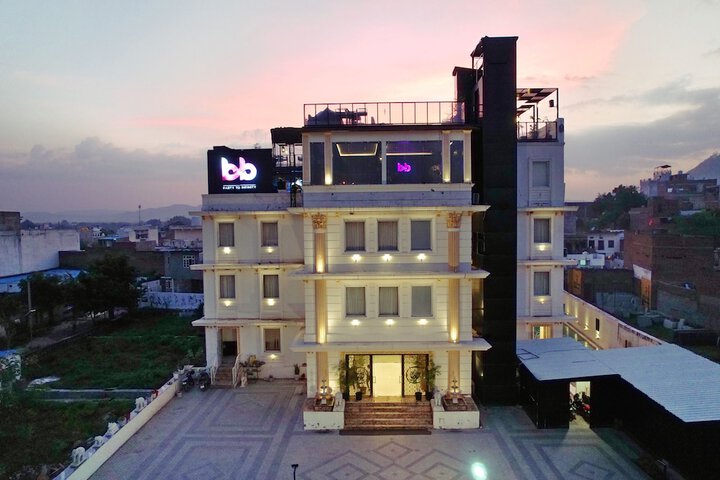 Hotel 50 of 50