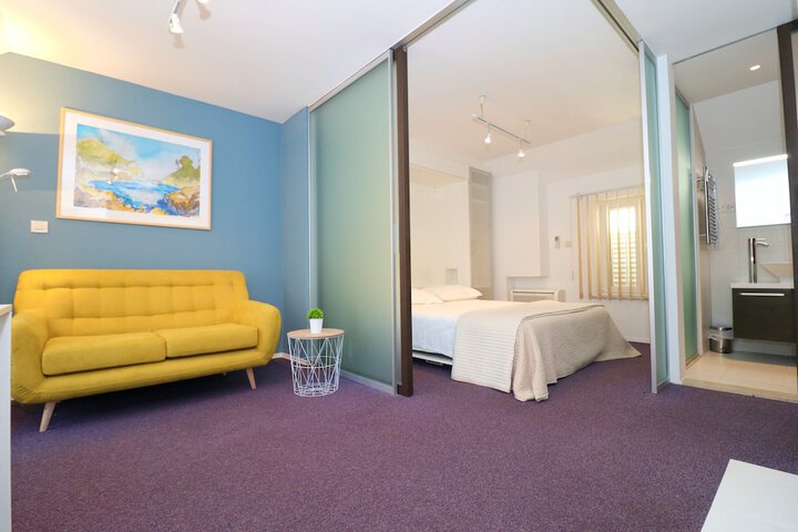 Room 10 of 49