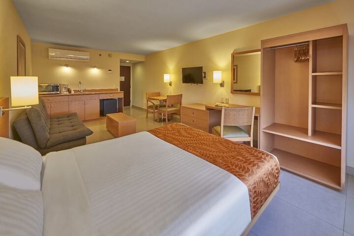 Room 9 of 24