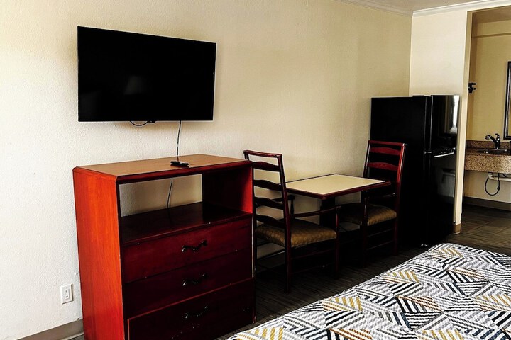 Room 10 of 39