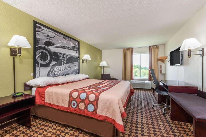 1 King Bed (1 of 5)