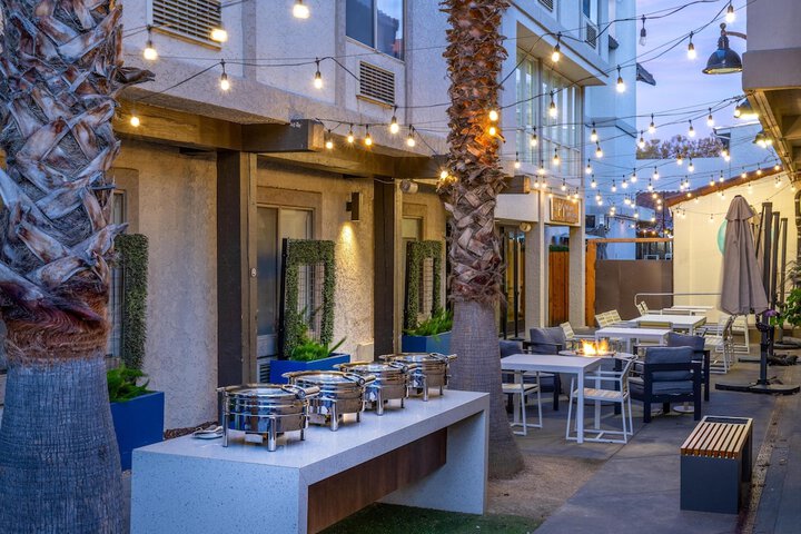 Hotel Exterior 91 of 100