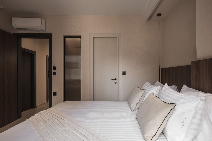 Room 15 of 120