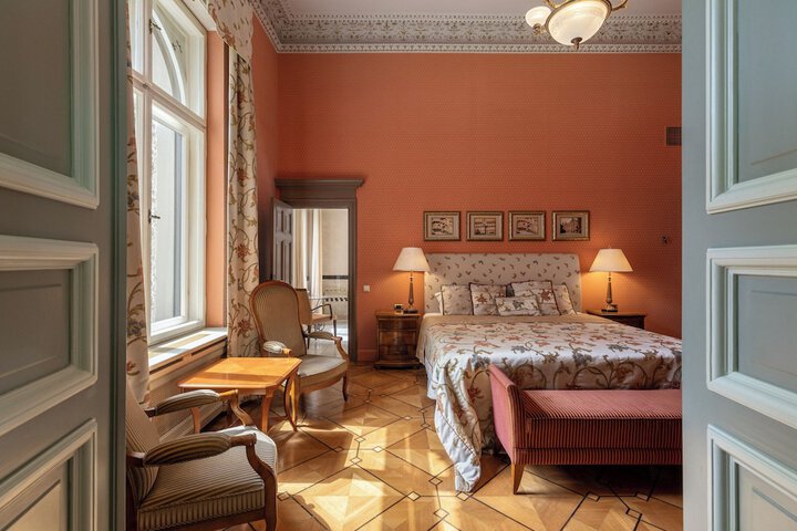 Room 27 of 75