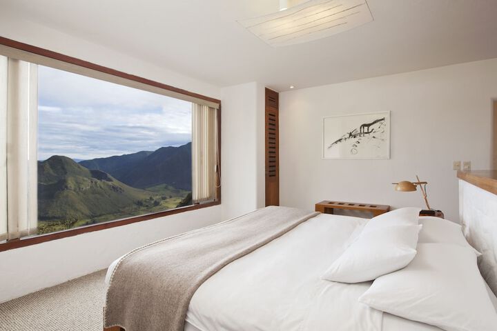 Room 3 of 32