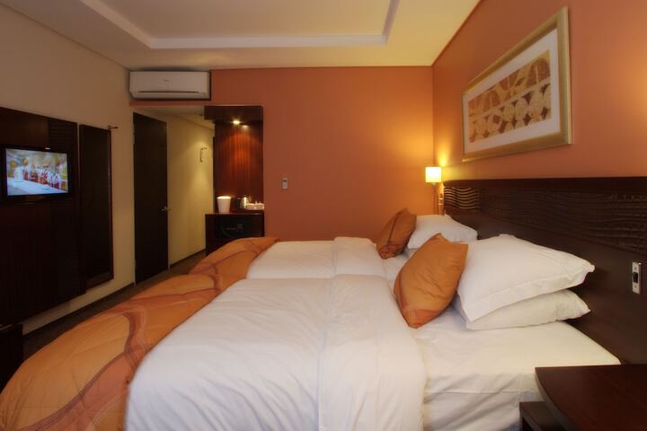 Room 4 of 27