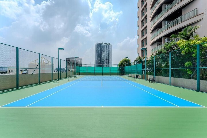 Tennis court