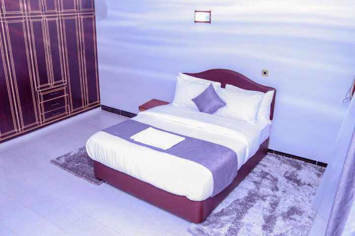 Room 16 of 46