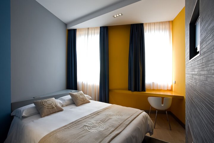 Room 14 of 88