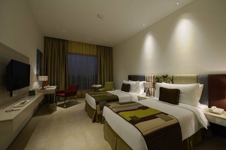 Room 4 of 38