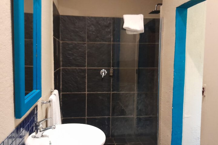Room 146 of 275