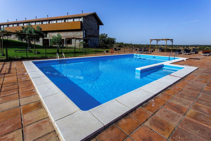 Pool 31 of 61