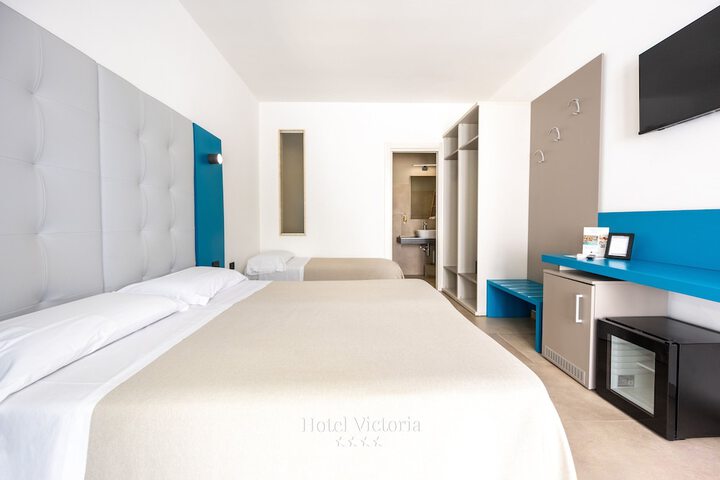 Room 30 of 125