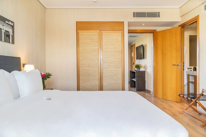 Room 36 of 95