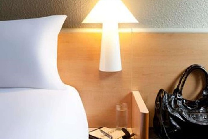 Room 10 of 46