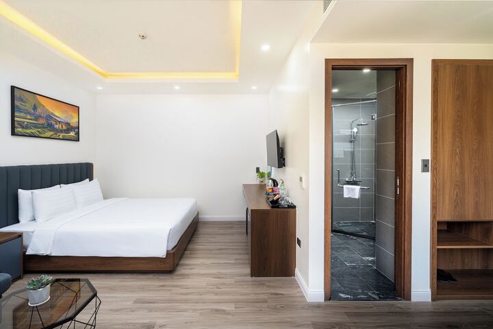 Room 9 of 50