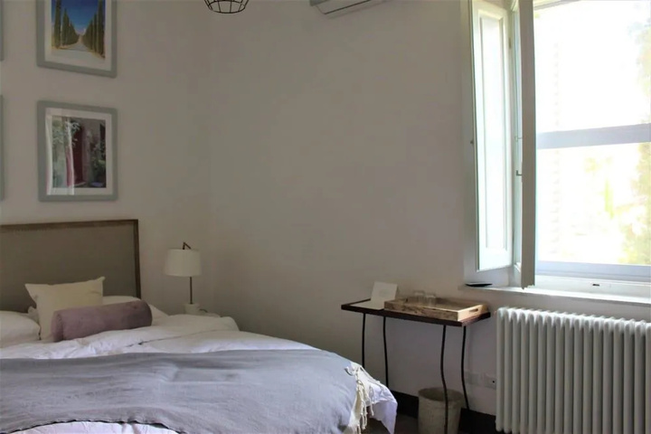 Room 2 of 13
