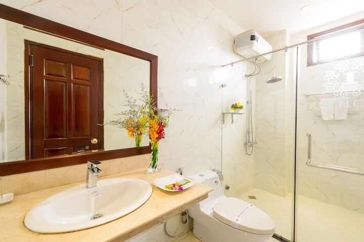 Clean Restrooms