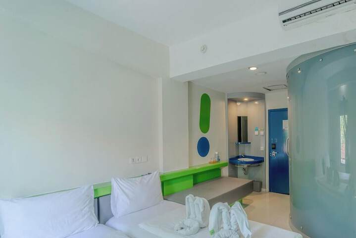 Room 6 of 20