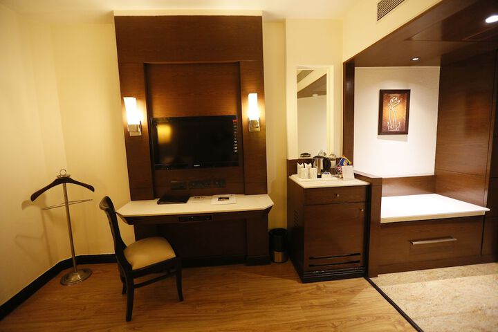 Room 29 of 52
