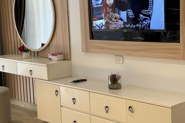 Room 2 of 7