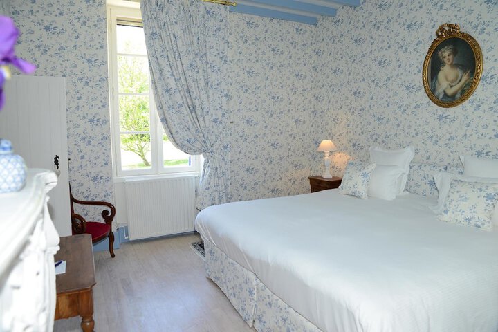 Room 6 of 64