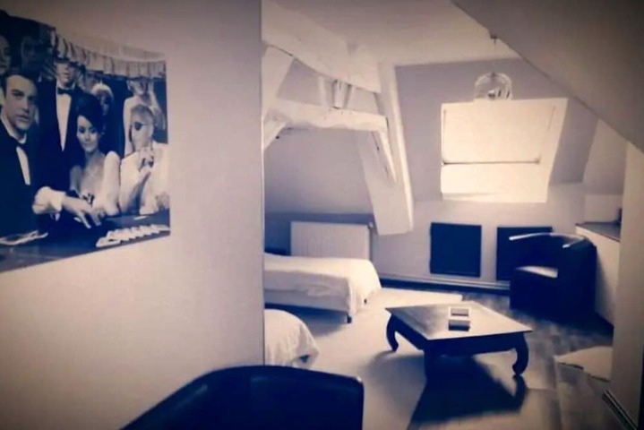 Room 2 of 12