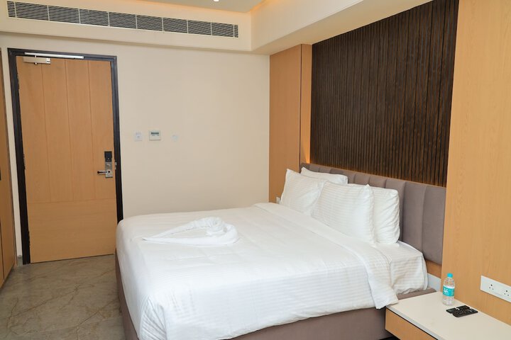 Room 3 of 15