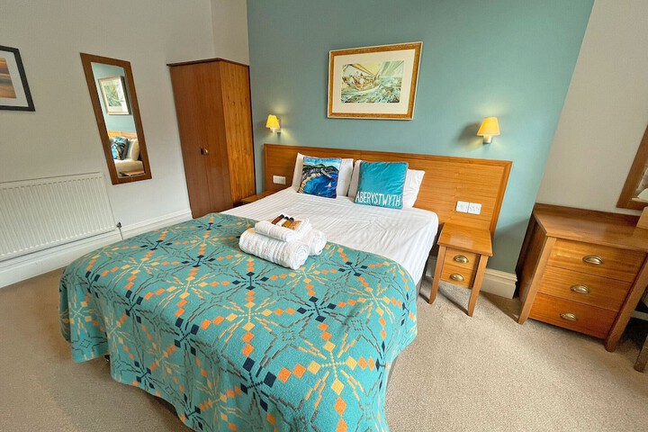 Room 28 of 113