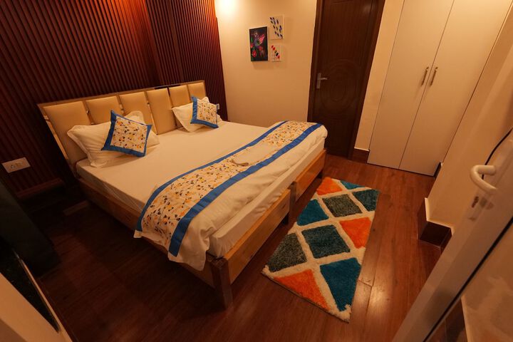 Room 8 of 29