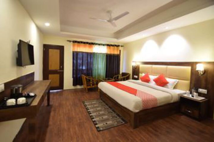 Room 17 of 27