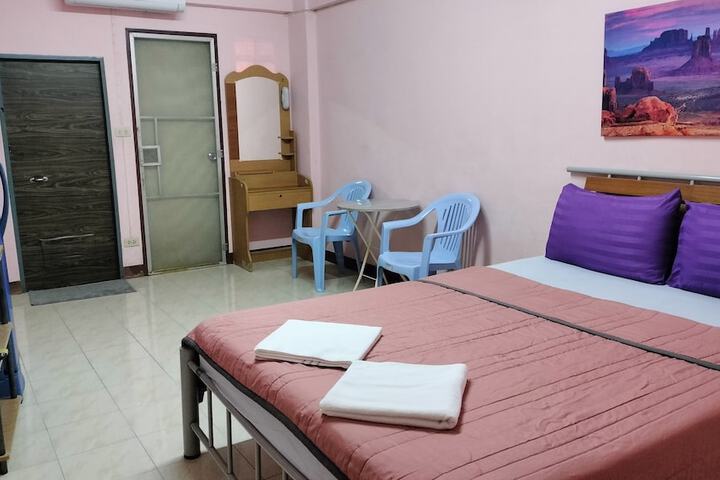 Room 17 of 46