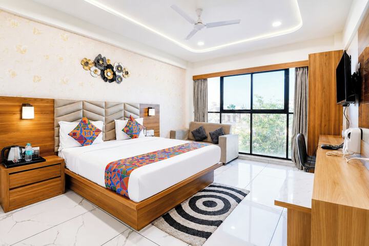 Hotel The Asiana M Ahmedabad