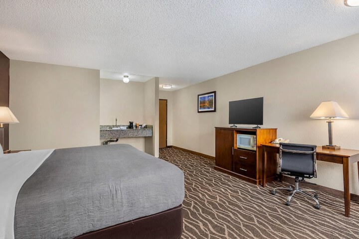 Room 12 of 50