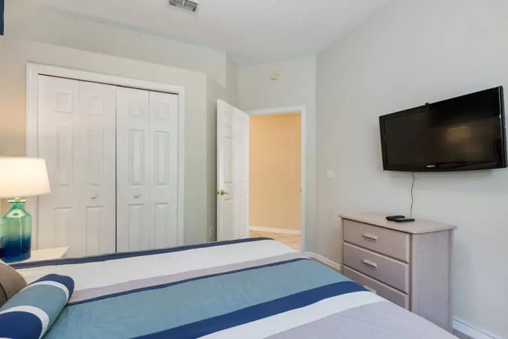 Room 5 of 22