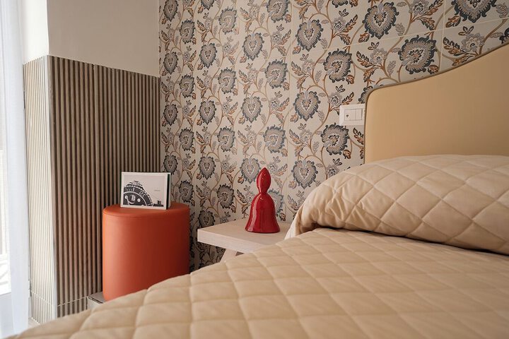 Room 27 of 309