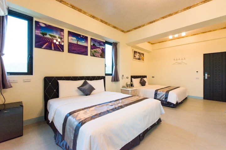 Room 27 of 110