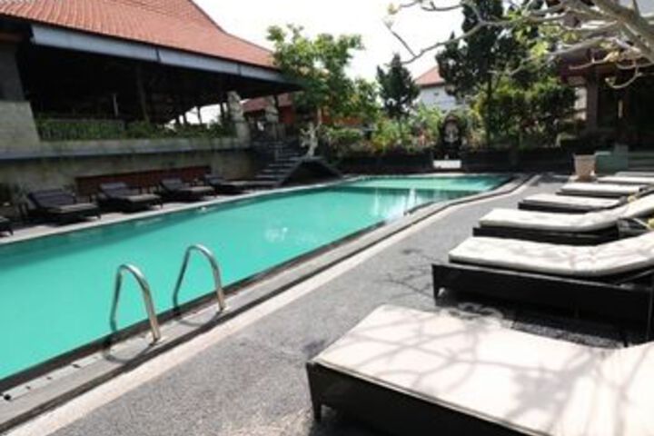 Pool 24 of 26