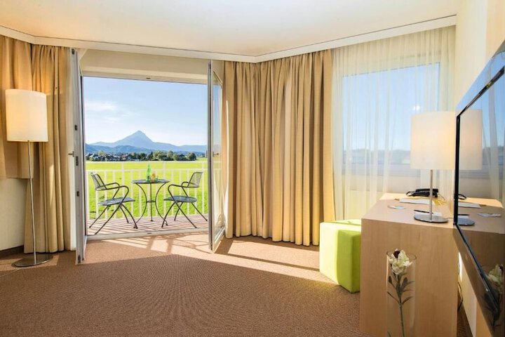 Room 20 of 74