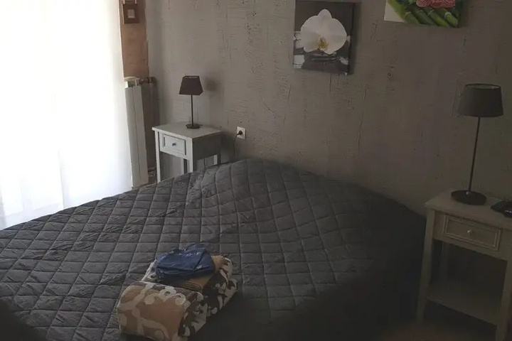 Room 5 of 13