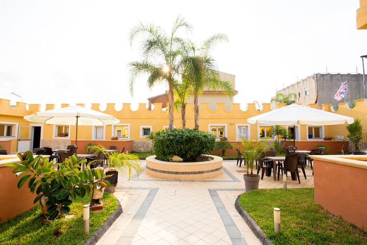 Hotel Exterior 57 of 63