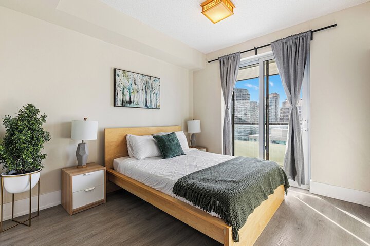Room 3 of 40