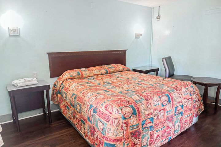 Room 26 of 110