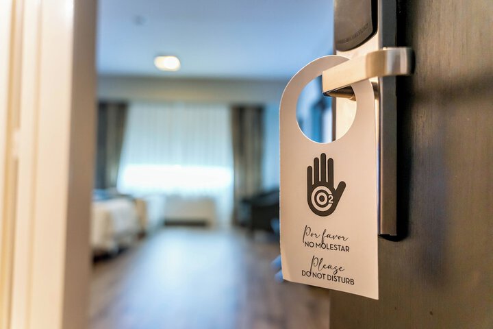 Room 10 of 96